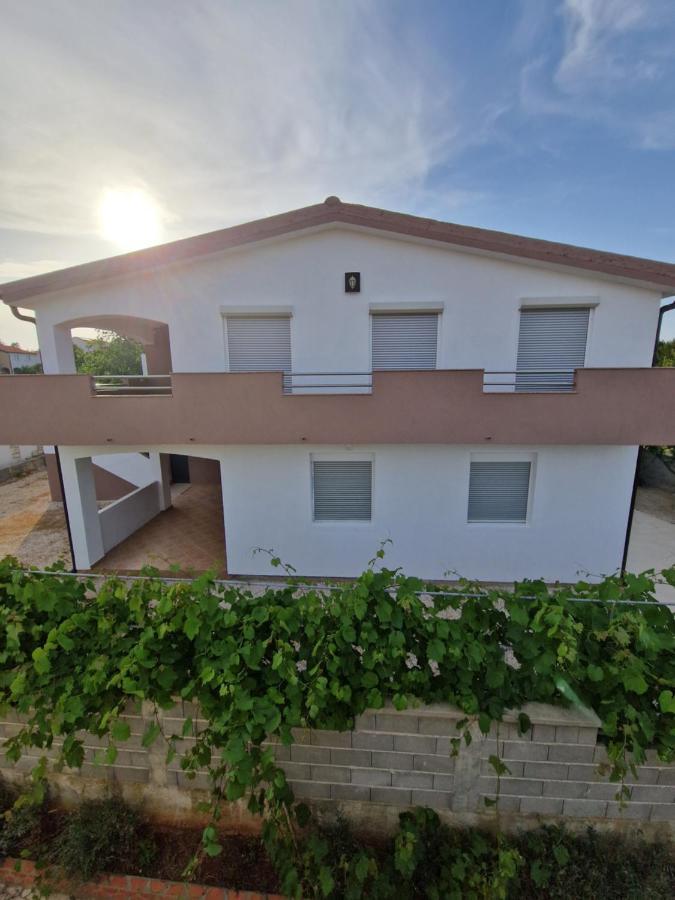 Apartments Ema فير المظهر الخارجي الصورة