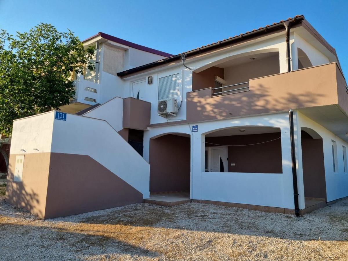 Apartments Ema فير المظهر الخارجي الصورة