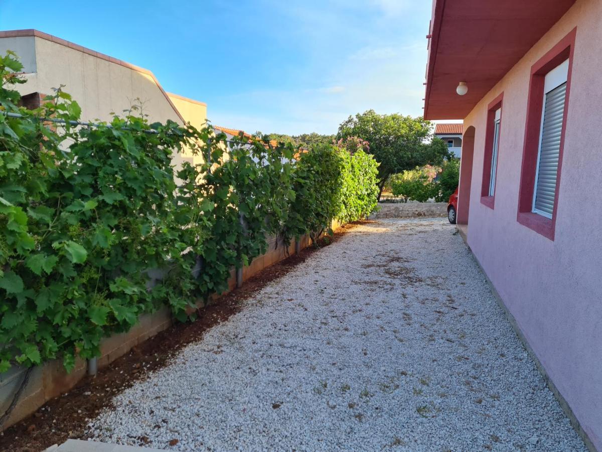 Apartments Ema فير المظهر الخارجي الصورة