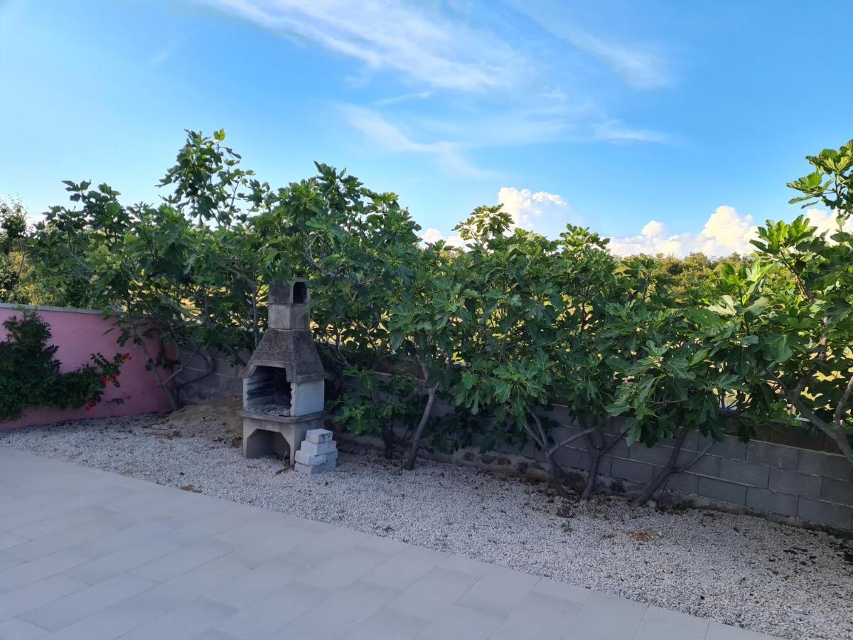 Apartments Ema فير المظهر الخارجي الصورة
